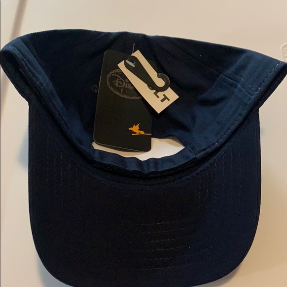 Disney Mickey Mouse hat - Picture 2 of 4